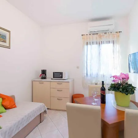 Appartement Studio In Plomin/istrien 8882 *
